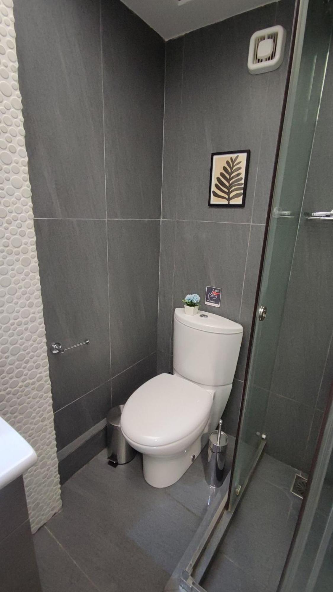 Ermou Downtown Suites By Athens Urban Retreat Ngoại thất bức ảnh