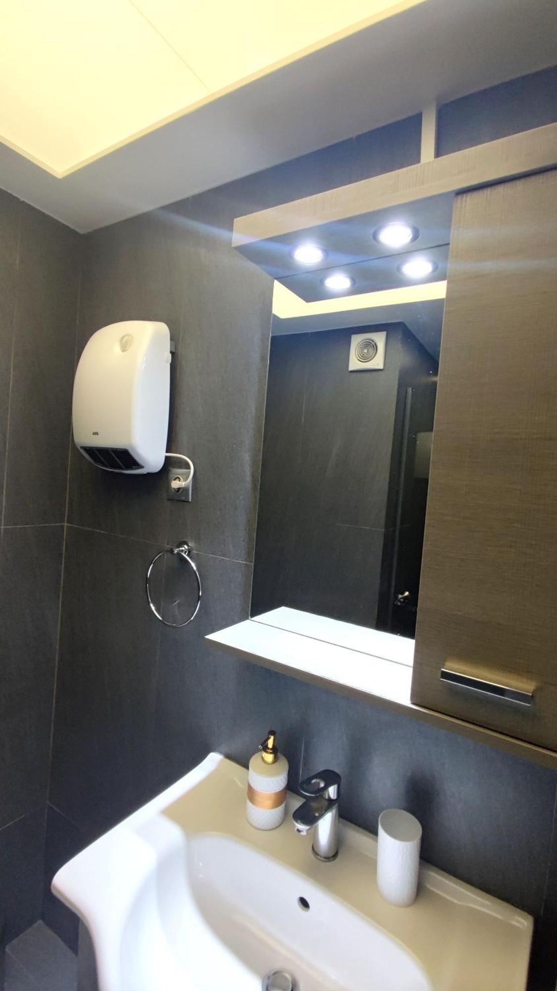 Ermou Downtown Suites By Athens Urban Retreat Ngoại thất bức ảnh