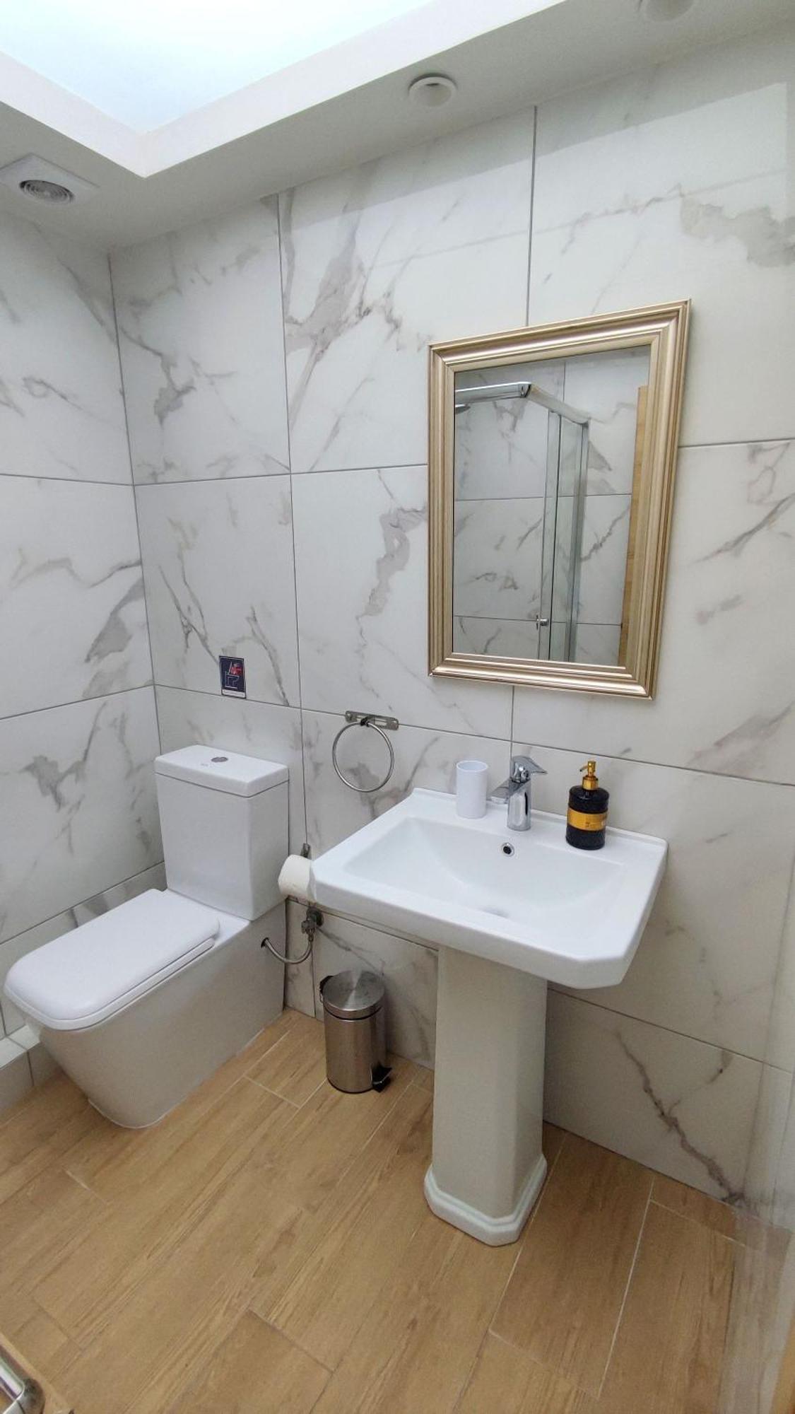Ermou Downtown Suites By Athens Urban Retreat Ngoại thất bức ảnh