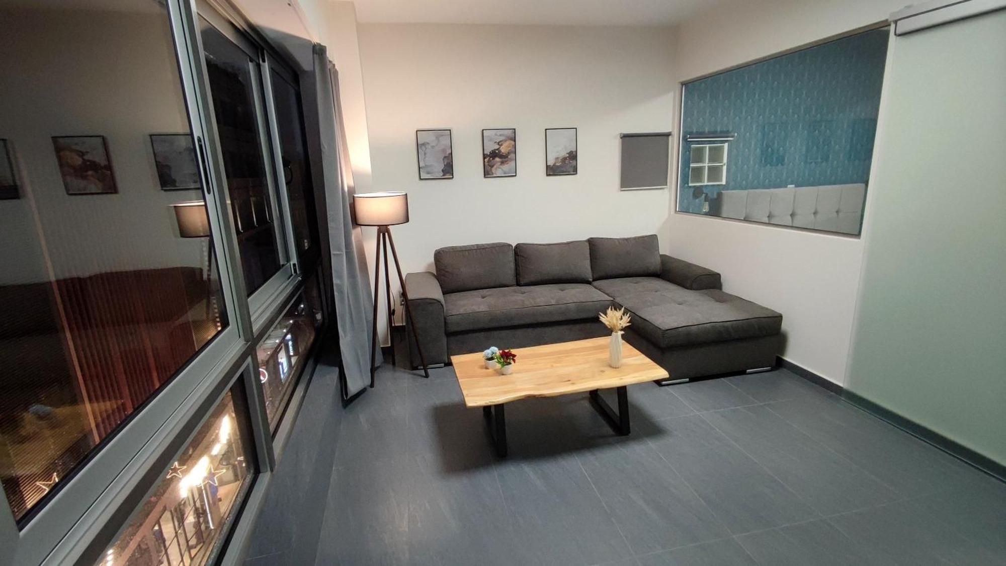 Ermou Downtown Suites By Athens Urban Retreat Ngoại thất bức ảnh